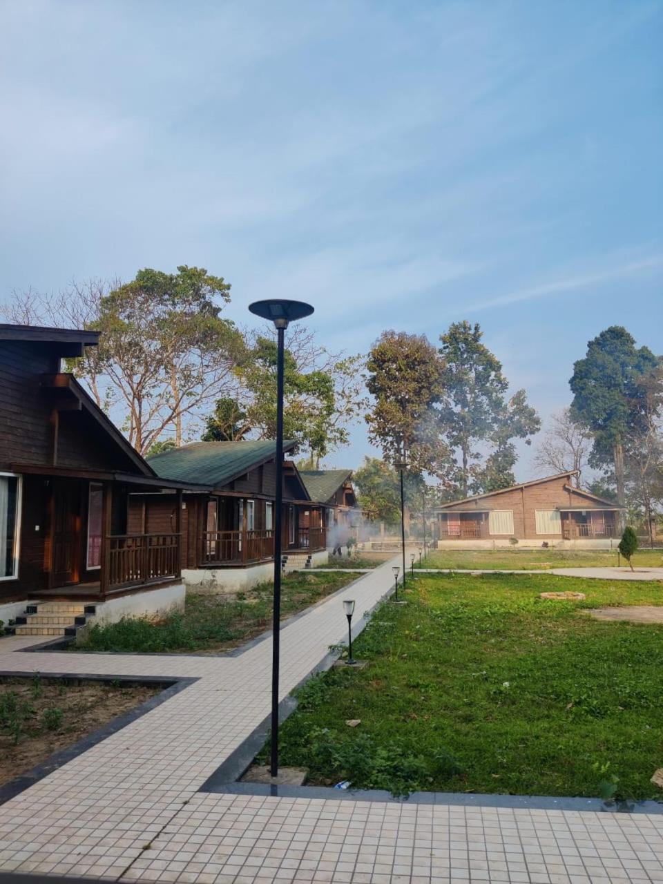 Jironi Resort Tezpur Экстерьер фото